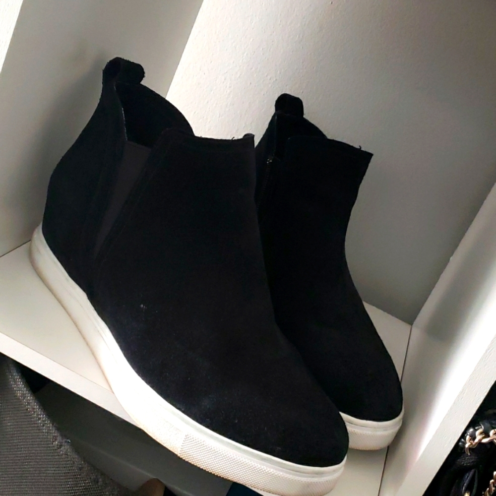 Blondo black weather proof shoes